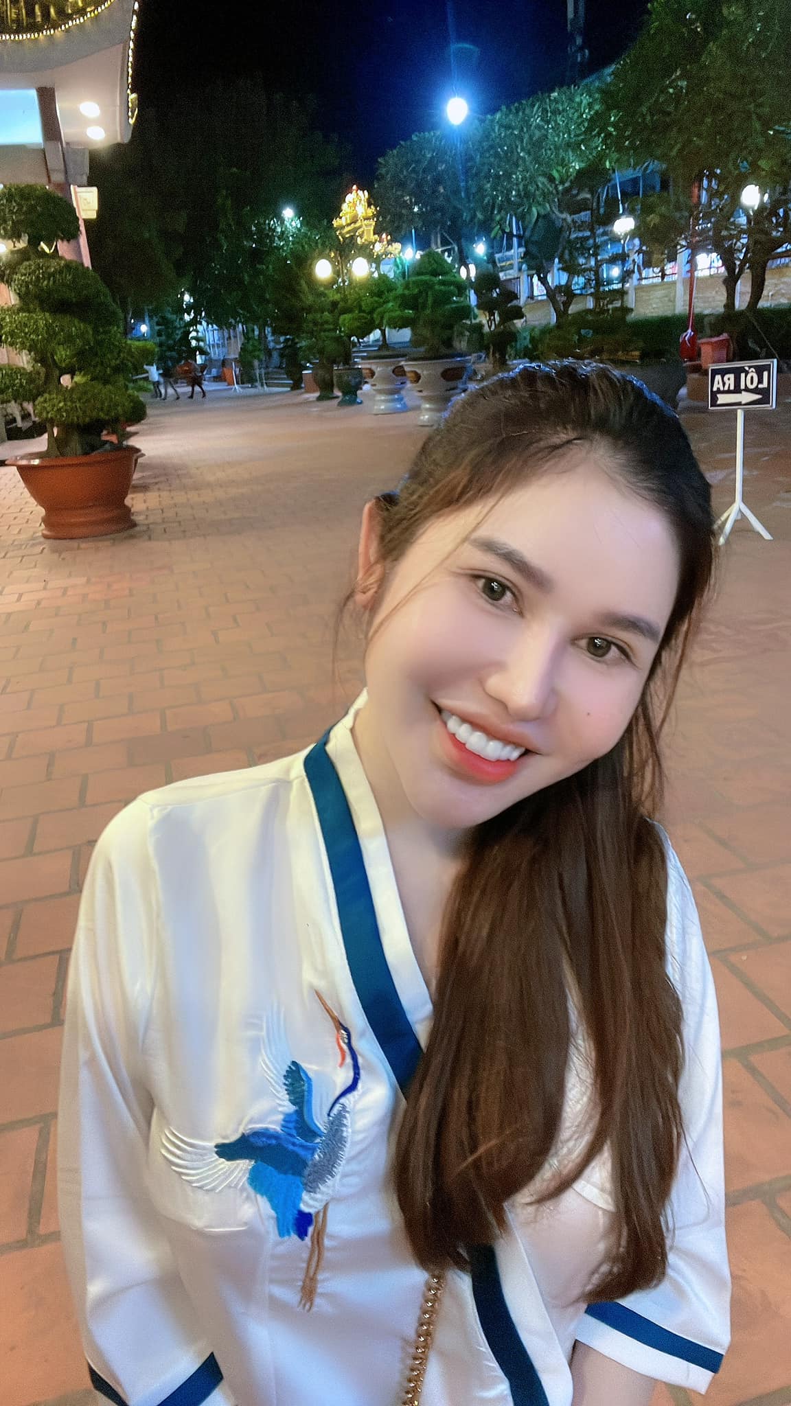 Quỳnh Lona