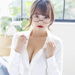 Chu Nhược Văn – Thấy em còn nhỏ quá anh không nỡ dùng