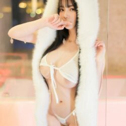 Giang Lạc Tình – Là mèo con của anh ngây thơ nhưng đáng yêu