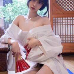 Giang Nhiễm Chi – Sa mạc có thể nở hoa thì yêu xa là gì chứ