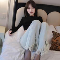 Hoàng Anh Thư – Giờ chỉ mình em trong căn phòng vắng anh