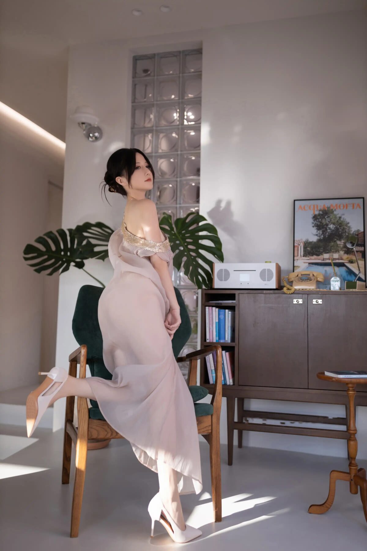 Hồng Tuyết Sương