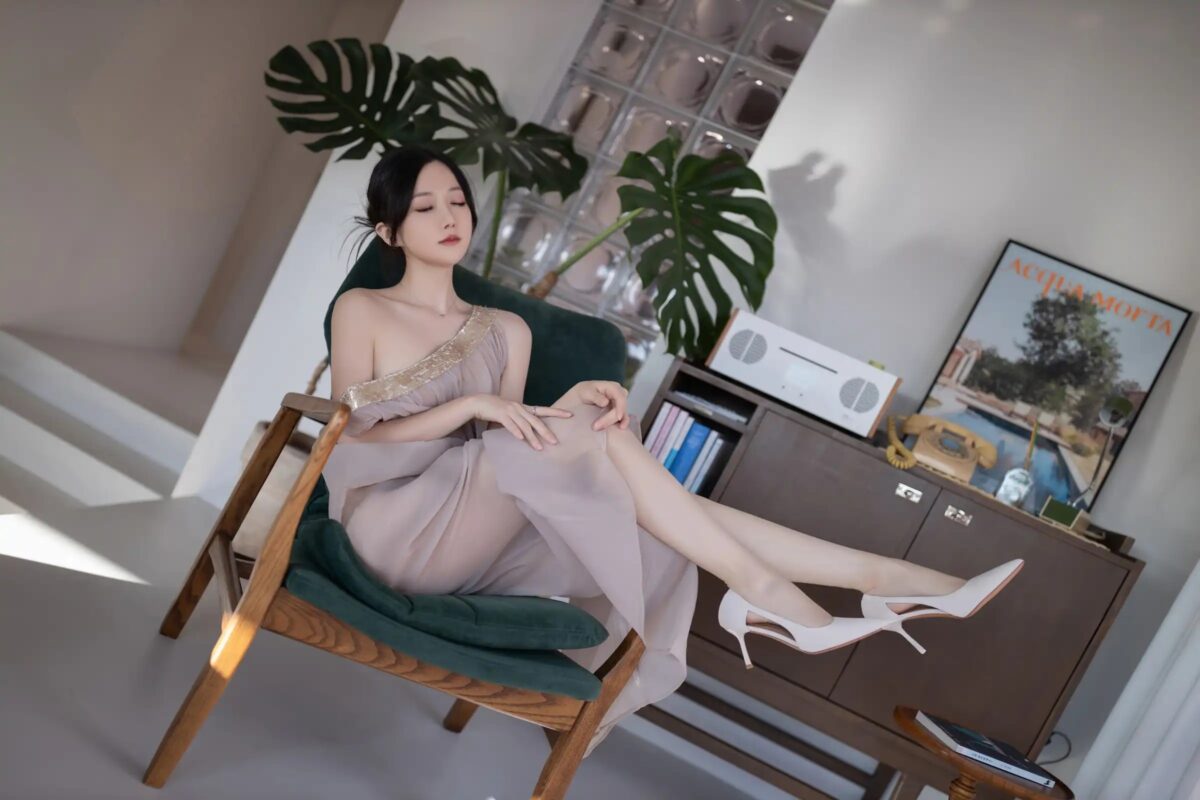 Hồng Tuyết Sương