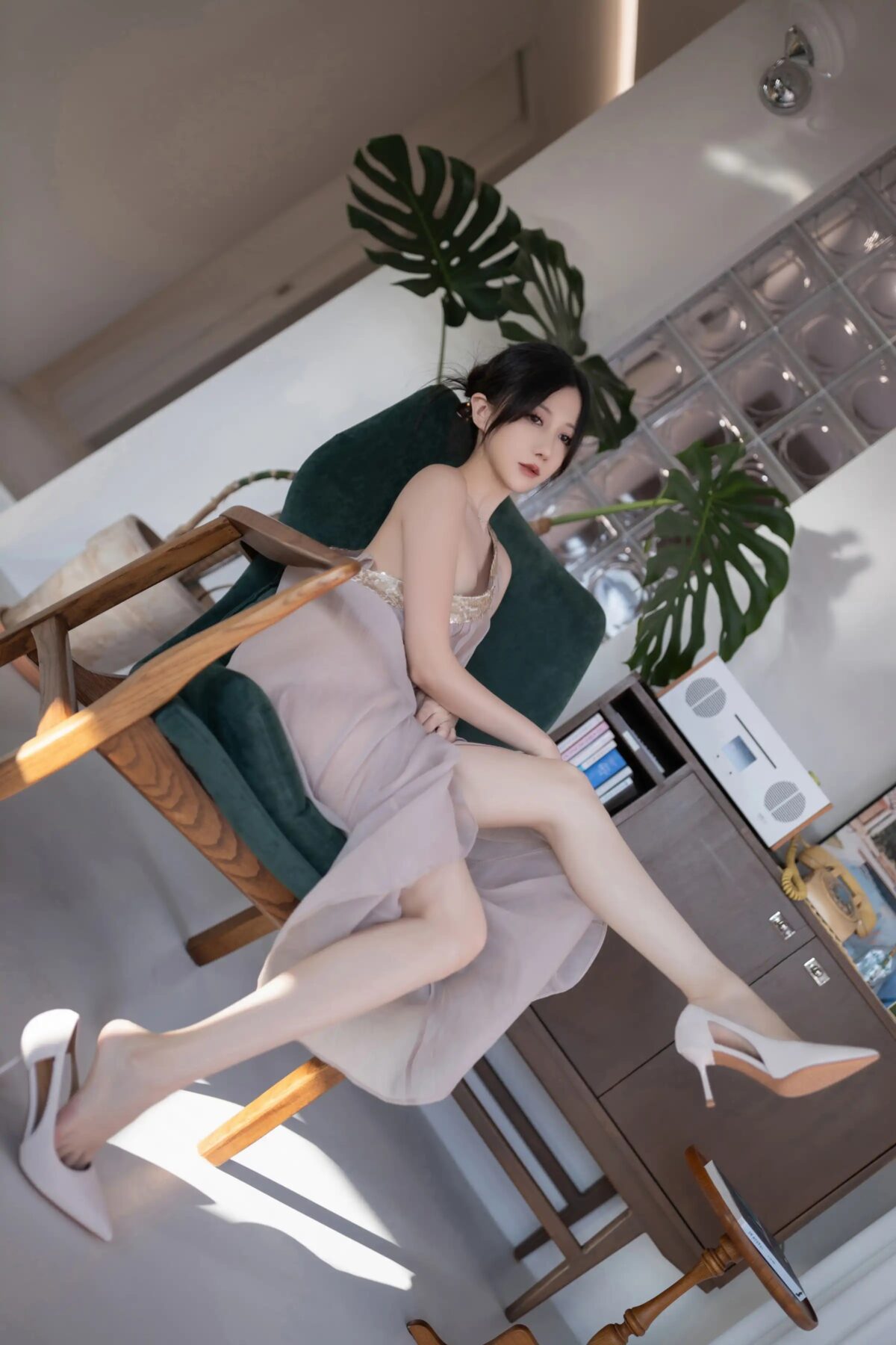 Hồng Tuyết Sương