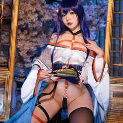 Ngọc Tử Hòa – Bộ kimono cách điệu và mẫu ảnh bốc lửa